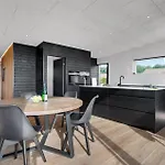 3 Bedroom Lovely In * Sjolund