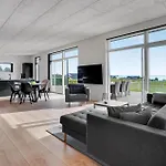 3 Bedroom Lovely In Feriehus
